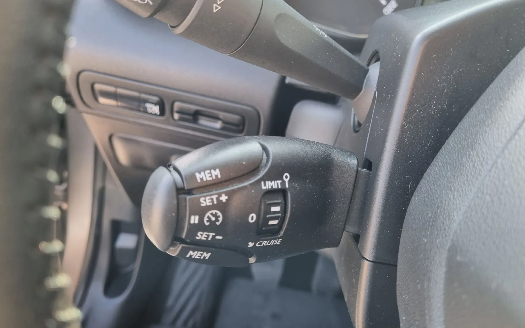 Zunanja slika - Citroën C3 Aircross - Feel 1.5 BlueHDi  - SLOVENSKO POREKLO + 2.LASTNIK - 12
