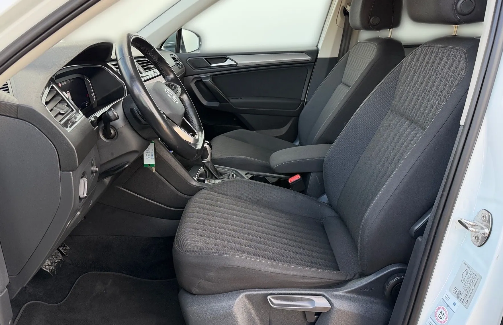 Zunanja slika - VW Tiguan Allspace - 2.0 TDI DSG 4M 110kW Life-ACC-Vlečna kljuka-LED - 7