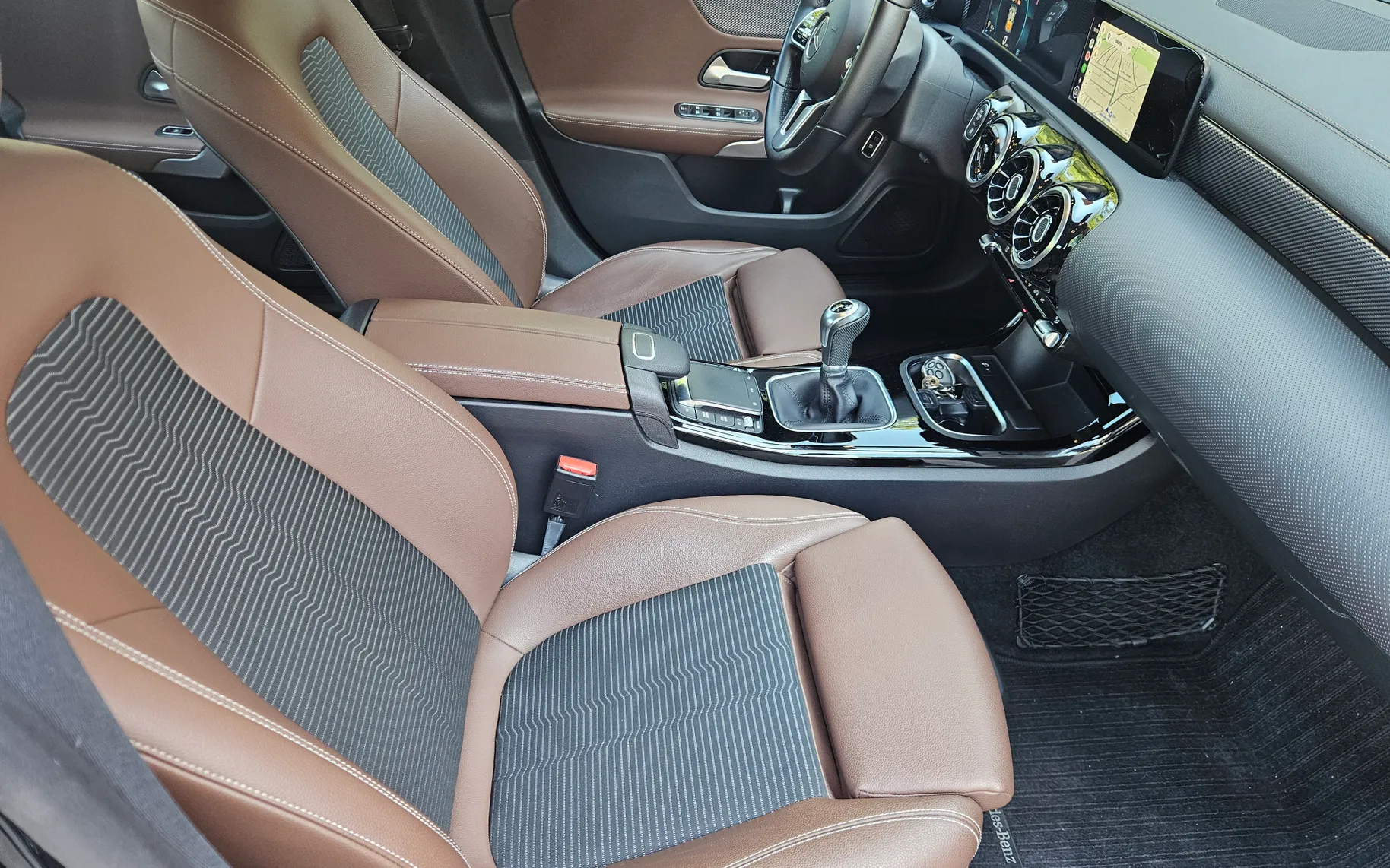 Notranja slika - Mercedes-Benz CLA-Razred - CLA 180 - 12