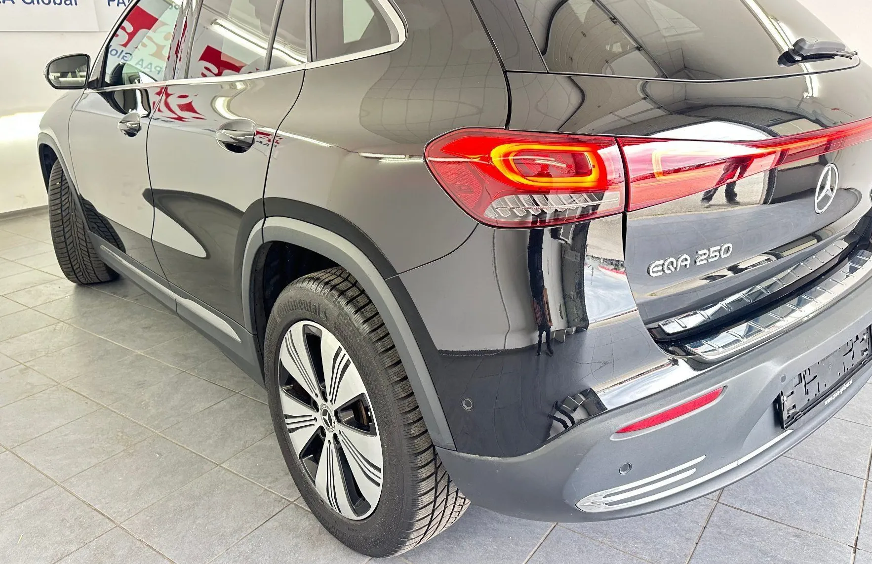 Zunanja slika - Mercedes-Benz EQA - 250 Business.KAMERA.NAVI.USNJE.LED.SAMO 57.590 KM - 10