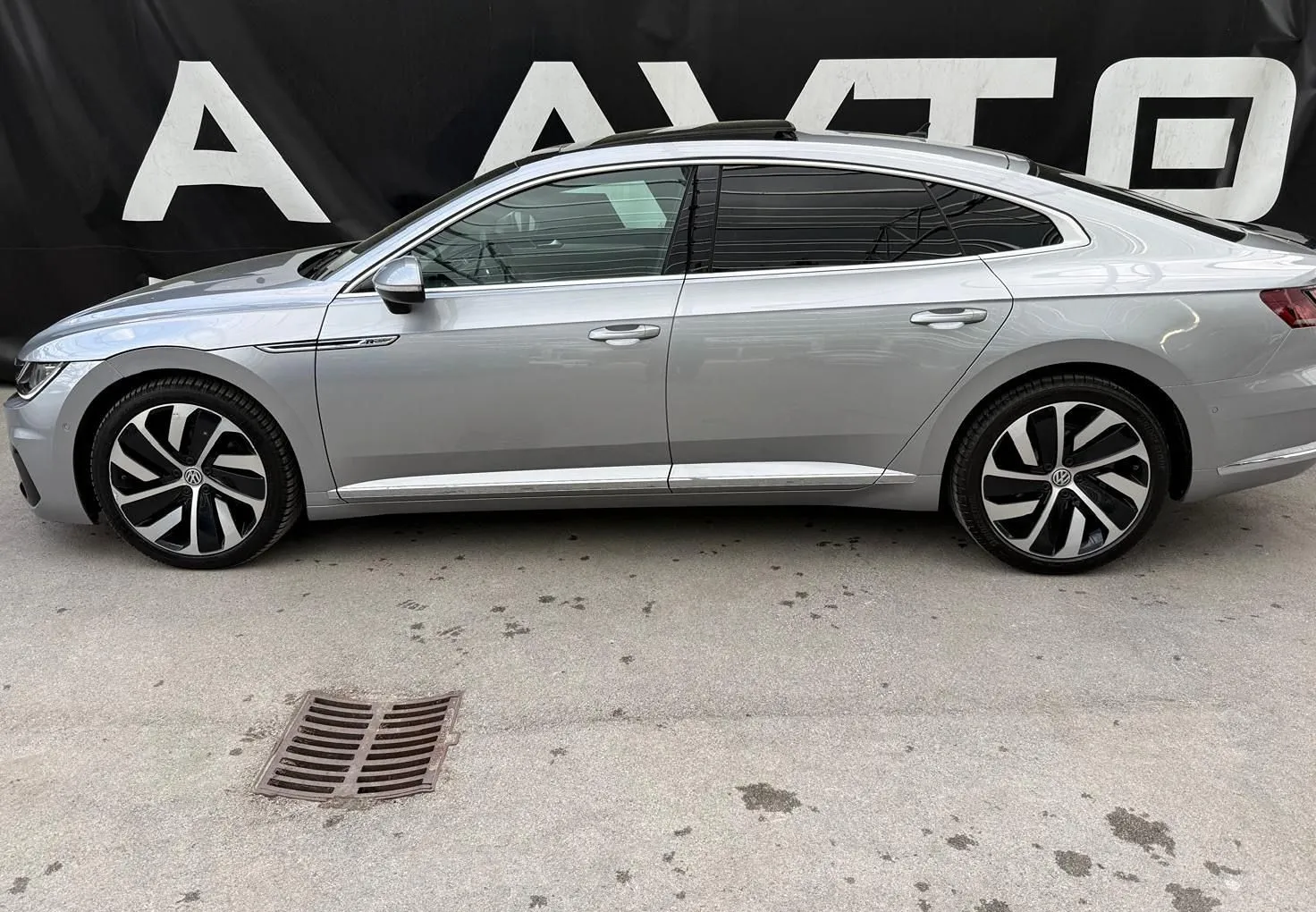 Zunanja slika - Volkswagen Arteon - 2.0 TDI BMT R-Line DSG-PANORAMA-VIRTUAL-FULL LED.. - 4