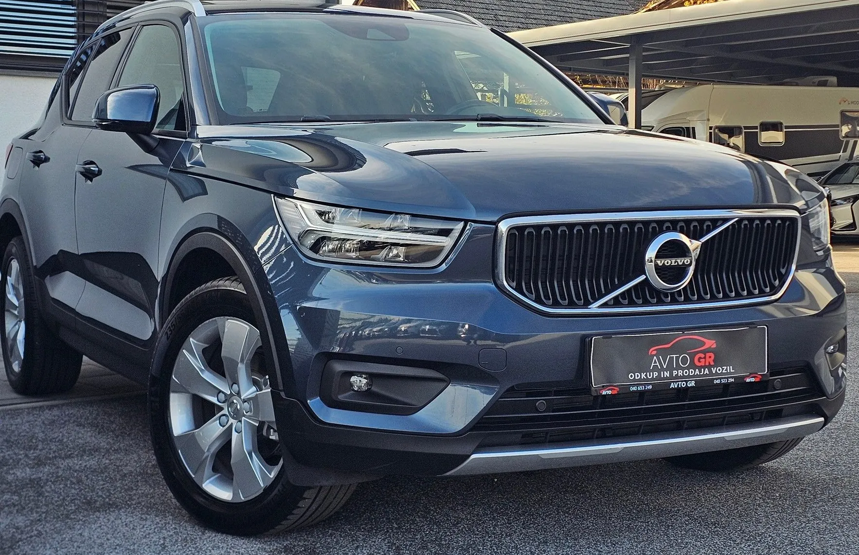 Zunanja slika - Volvo XC40 - Momentum- 1.LAST.-KAMERA-PANORAMA-fUL LED-Le 99.0 - 4