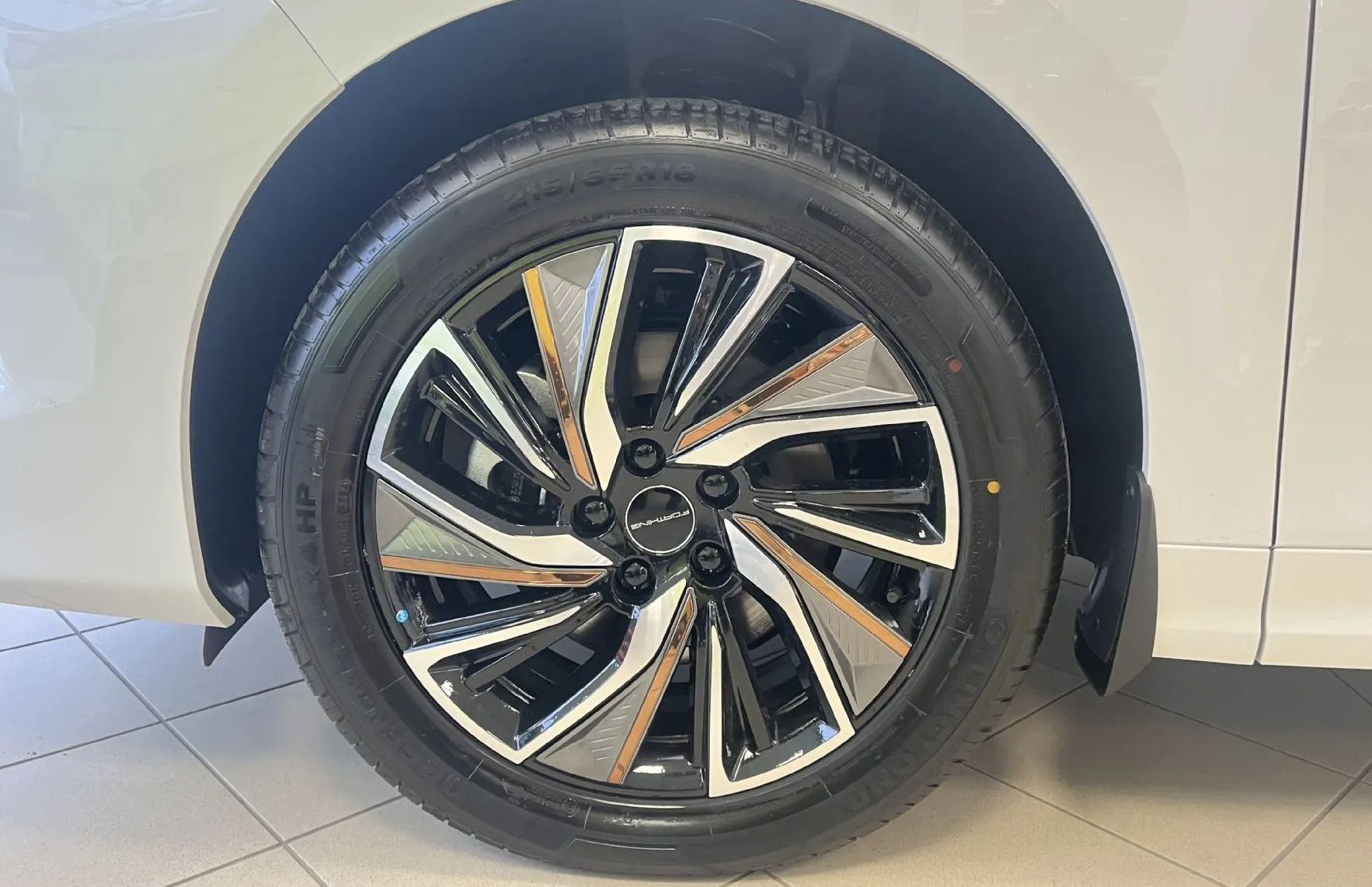 Zunanja slika - Forthing Forthing U Tour - U-Tour BENCINSKI 1.5 T. 174 KM . ADAS NOVO PRI NAS - 20