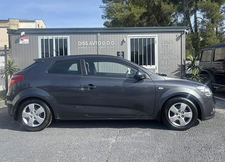 Zunanja slika - KIA Ceed - 1.4 benc. NA KREDIT BREZ POLOGA - 8
