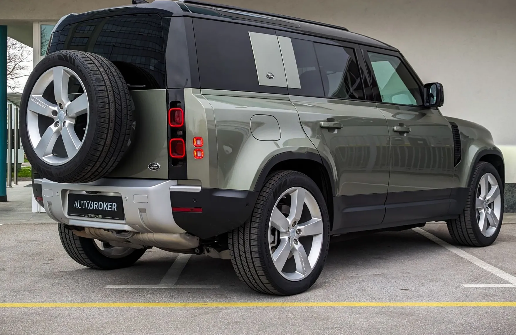 Zunanja slika - Land Rover Defender - 110 FIRST EDITION 3.0d - 5