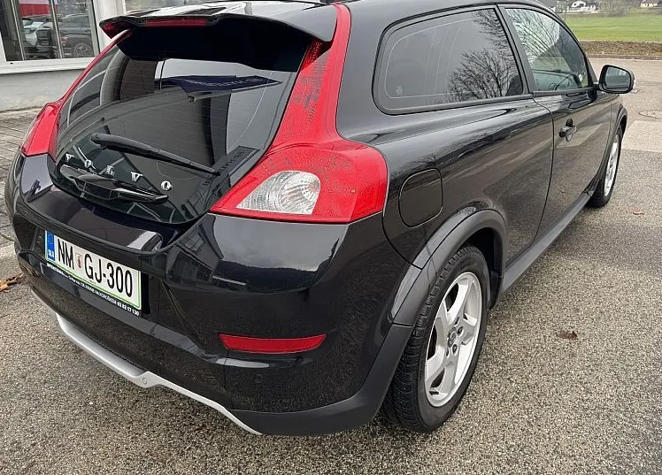 Zunanja slika - Volvo C30 - DRIVe MOMENTUM +velik servis + letna platišča - 4