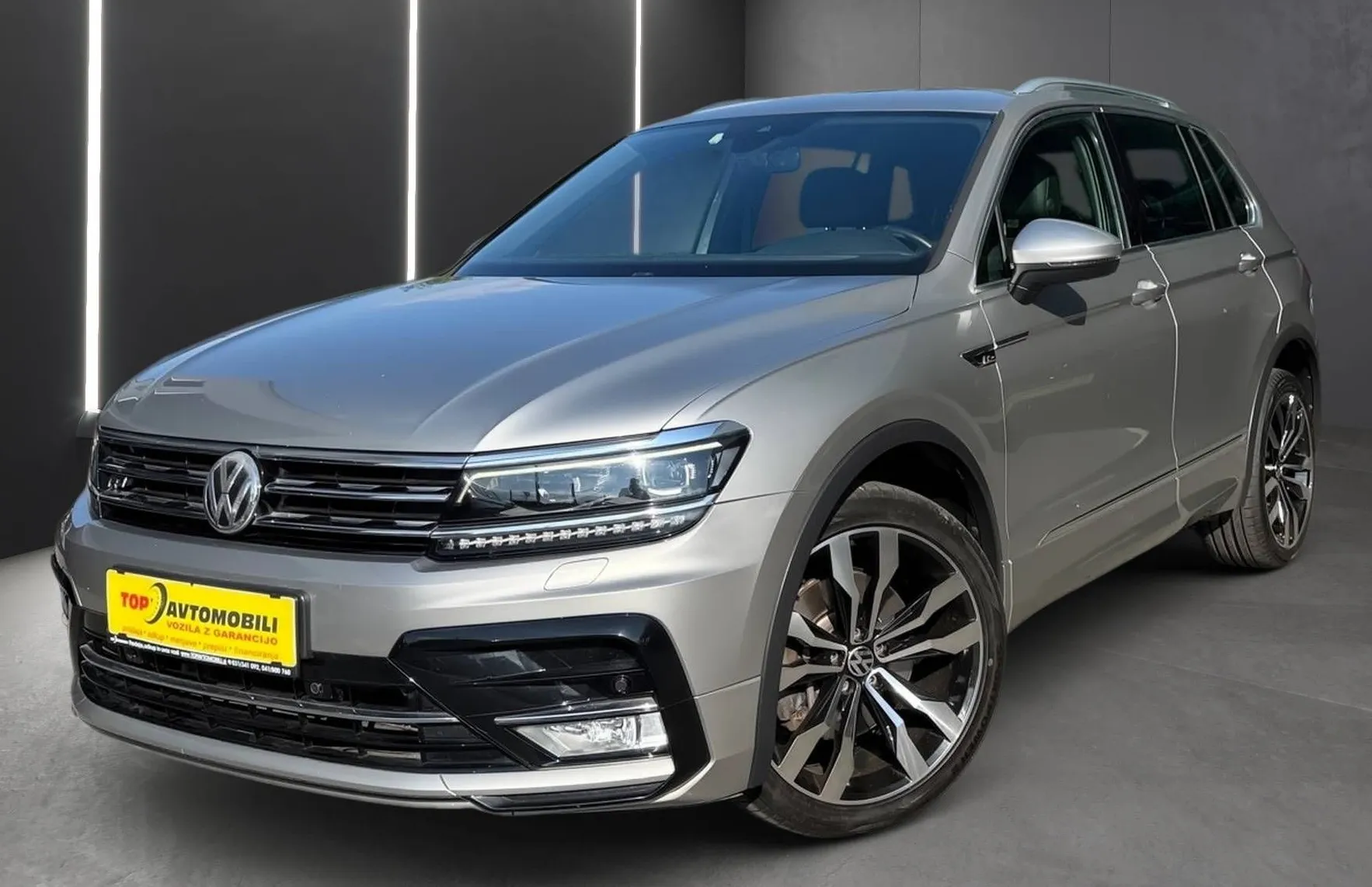 Zunanja slika - VW Tiguan - 2.0 TDI 3x R- LINE 4x4 ACC MEMORY NAPA USNJE TOP.. - 1
