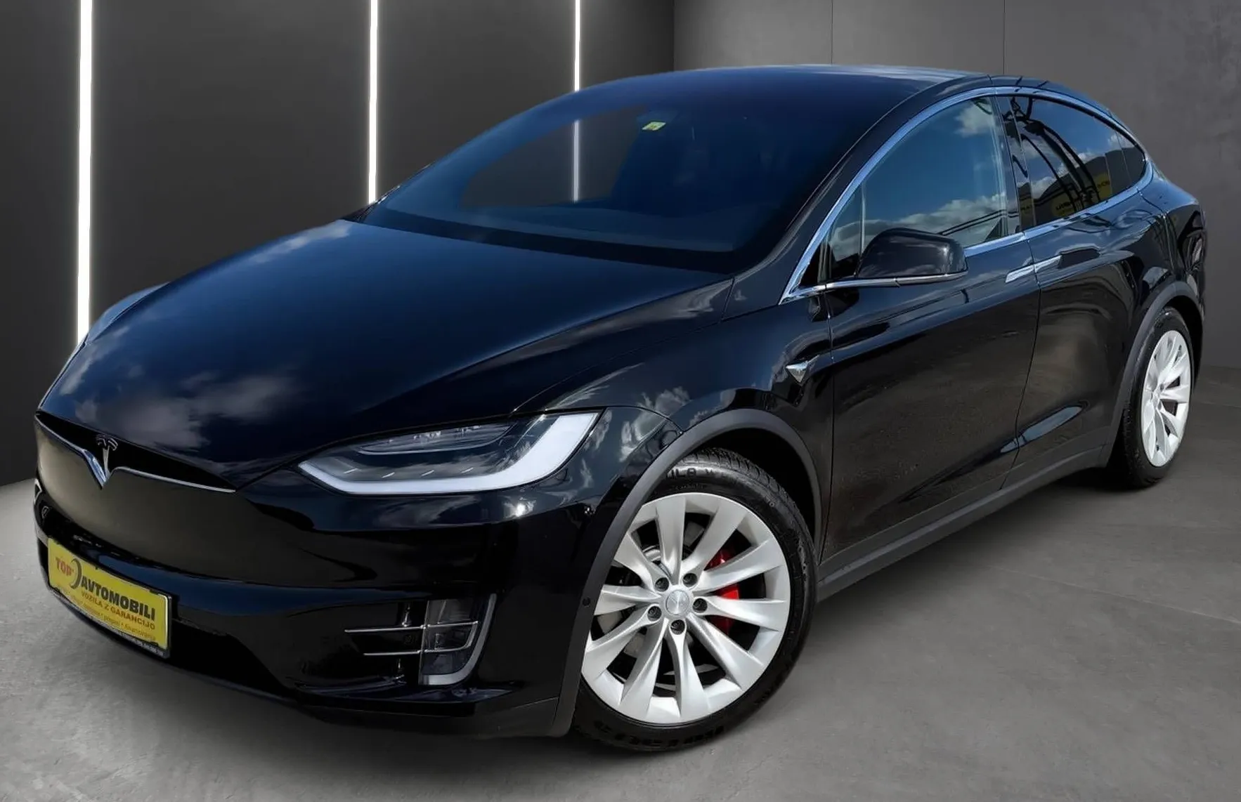 Zunanja slika - Tesla Model X - 75D NADGRAJEN AVTOPILOT 7 - SEDEŽEV ZRAČNO PREMIUM - 2
