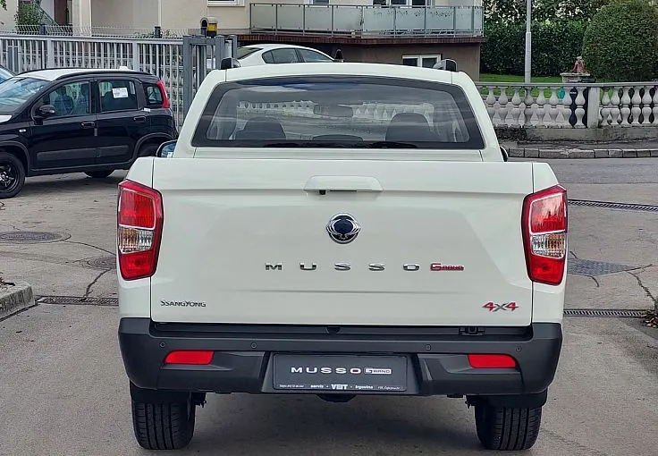 Zunanja slika - SsangYong Musso - 2.2 XDi ULTIMATE 4x4 A T VEČ BARV - 5