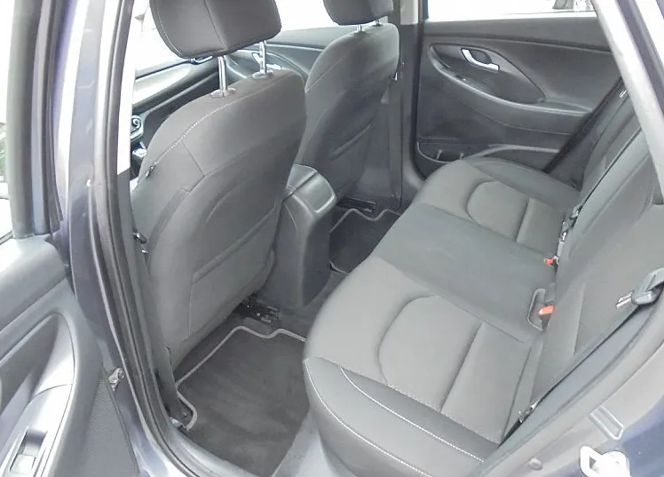 Zunanja slika - Hyundai i30 Wagon - 1.4 T-GDI STYLE°Multimedija°DAB°PLUS°RG°1.LASTNIK - 11