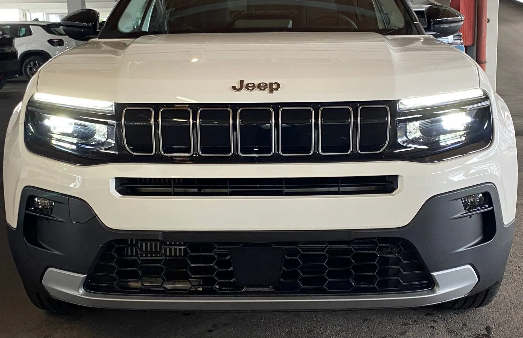 Zunanja slika - Jeep Avenger - Summit 1.2 E-DCT6 MHEV 110 - 2