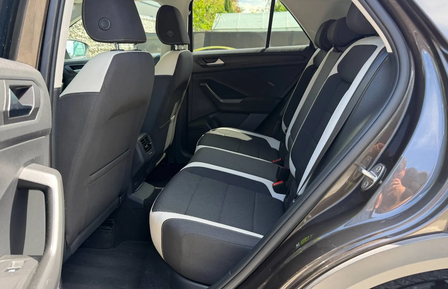 Zunanja slika - Volkswagen T-Roc - 1.5 TSI|R-Line|Virtual|ACC|PotrjenaServ.|... - 16
