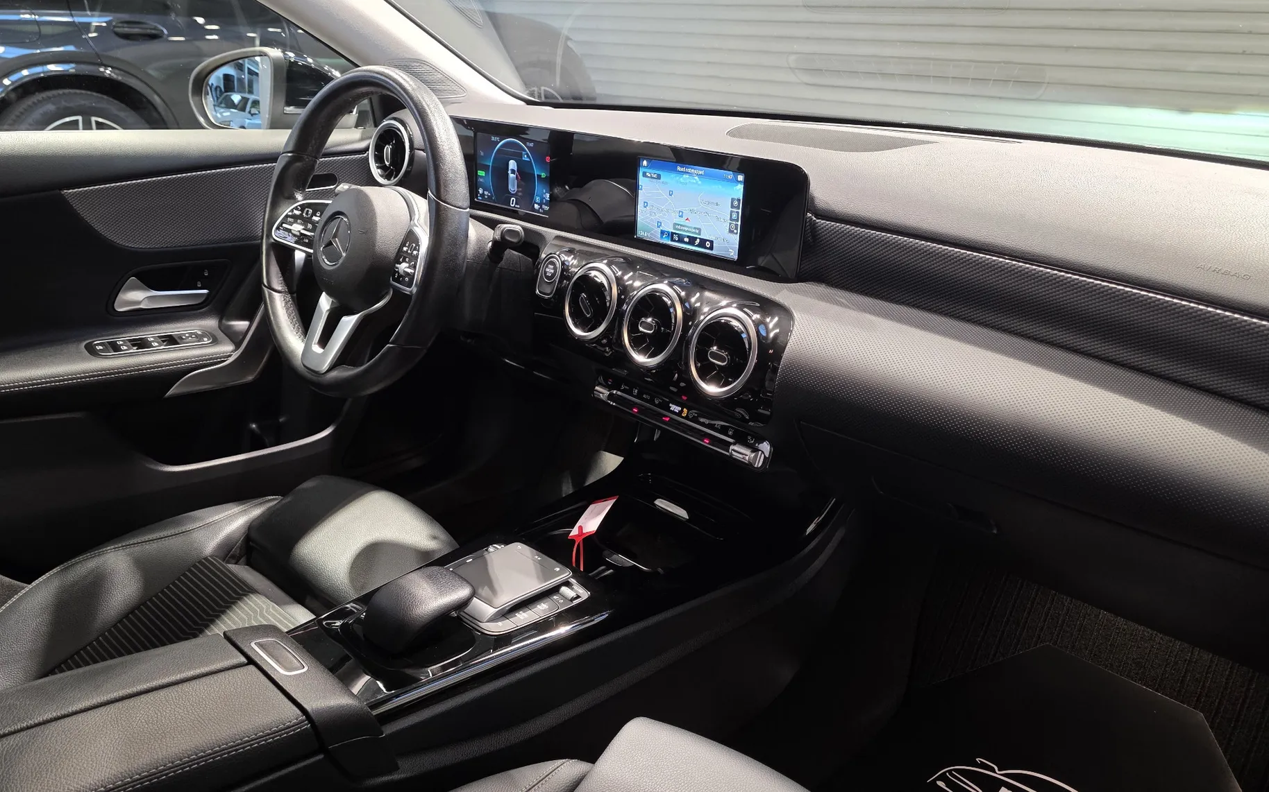 Zunanja slika - Mercedes-Benz A-Razred - A 250 e Avt. 1.LAST PHEV KAM NAVI TEMP LANE - 10