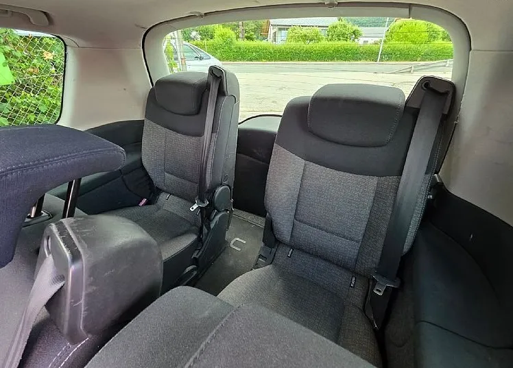 Zunanja slika - Renault Espace - 2.0 dCi 7 SEDEŽEV-PANORAMA-ALU PLATIŠČA - 13