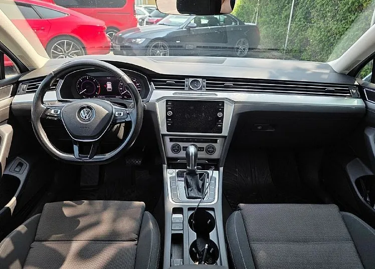 Zunanja slika - VW Passat - Variant 1.6 TDI DSG HIGHLINE LED-NAVI-VIRTUAL-ALU PLATIŠČA - 9
