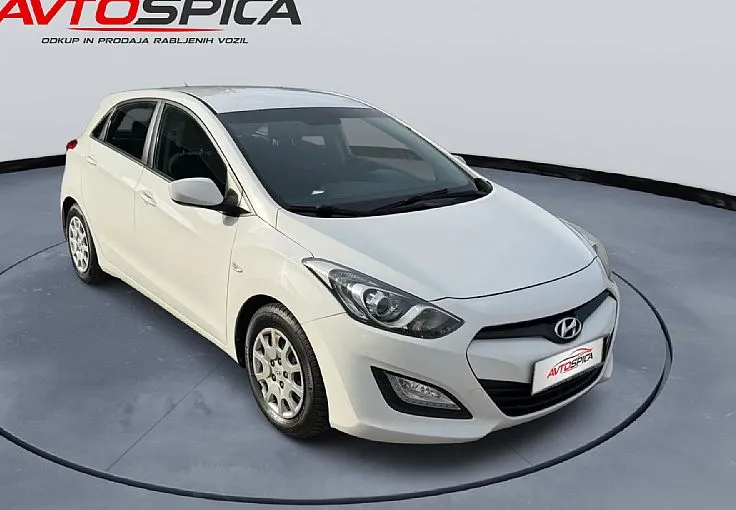 Zunanja slika - Hyundai i30 - 1.4 CRDi Style - NA OBROKE BREZ POLOGA - - 2