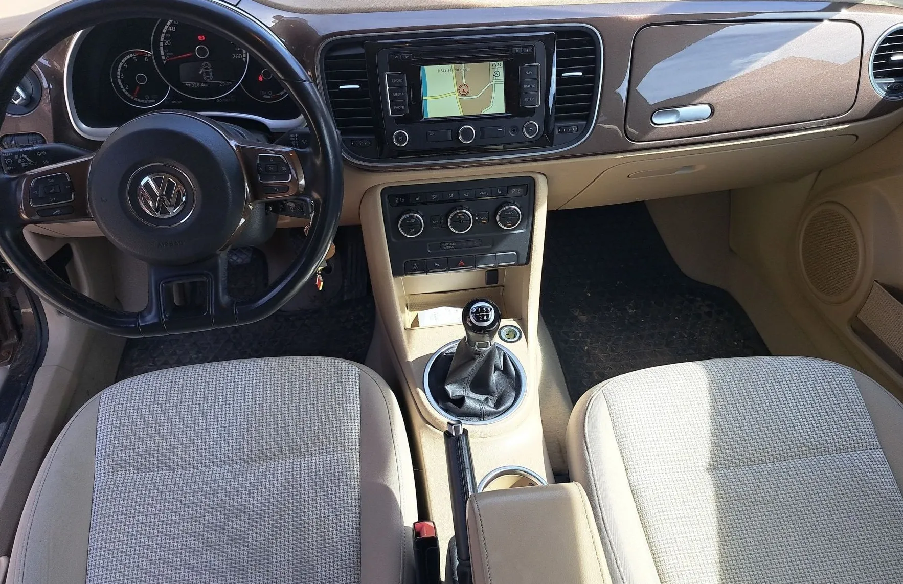 Zunanja slika - Volkswagen Beetle - 1.6 TDI Design - 10