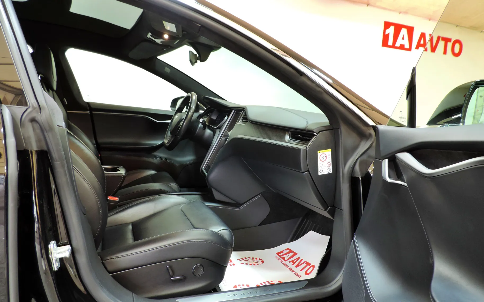 Zunanja slika - Tesla Model S - 100D - 12