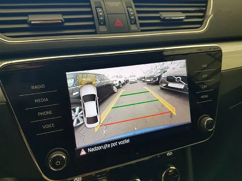 Zunanja slika - Škoda Superb - 2.0 TDI DSG ACC VIRTUAL LED KAMERA GR.SED PRIKLOP - 15