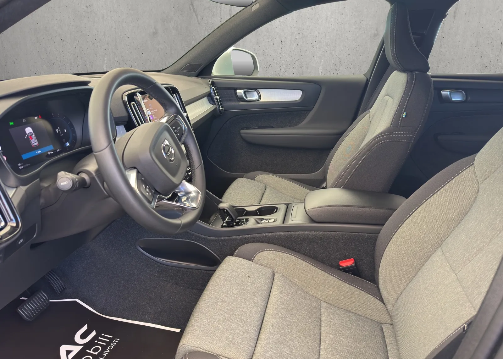 Zunanja slika - Volvo XC40 - B3 AUT. - 6