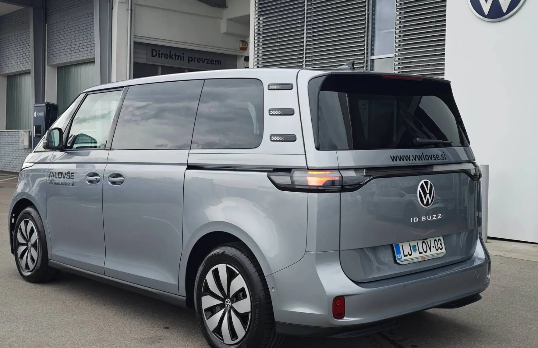 Zunanja slika - Volkswagen ID.Buzz - Limited|AKCIJA|CENA Z UPOŠTEVANO SUB IN DDV 31550€ - 5