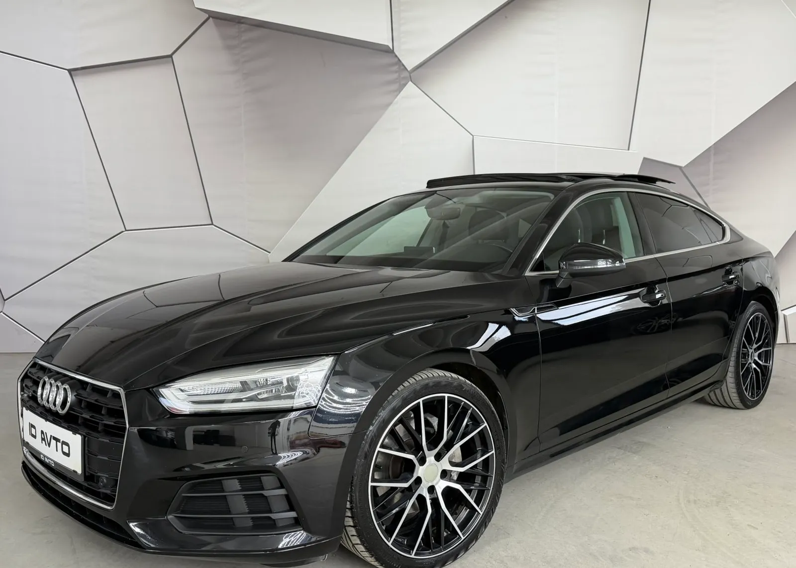 Zunanja slika - Audi A5 - Coupé quattro 2,0 TDI S-tronic - 2