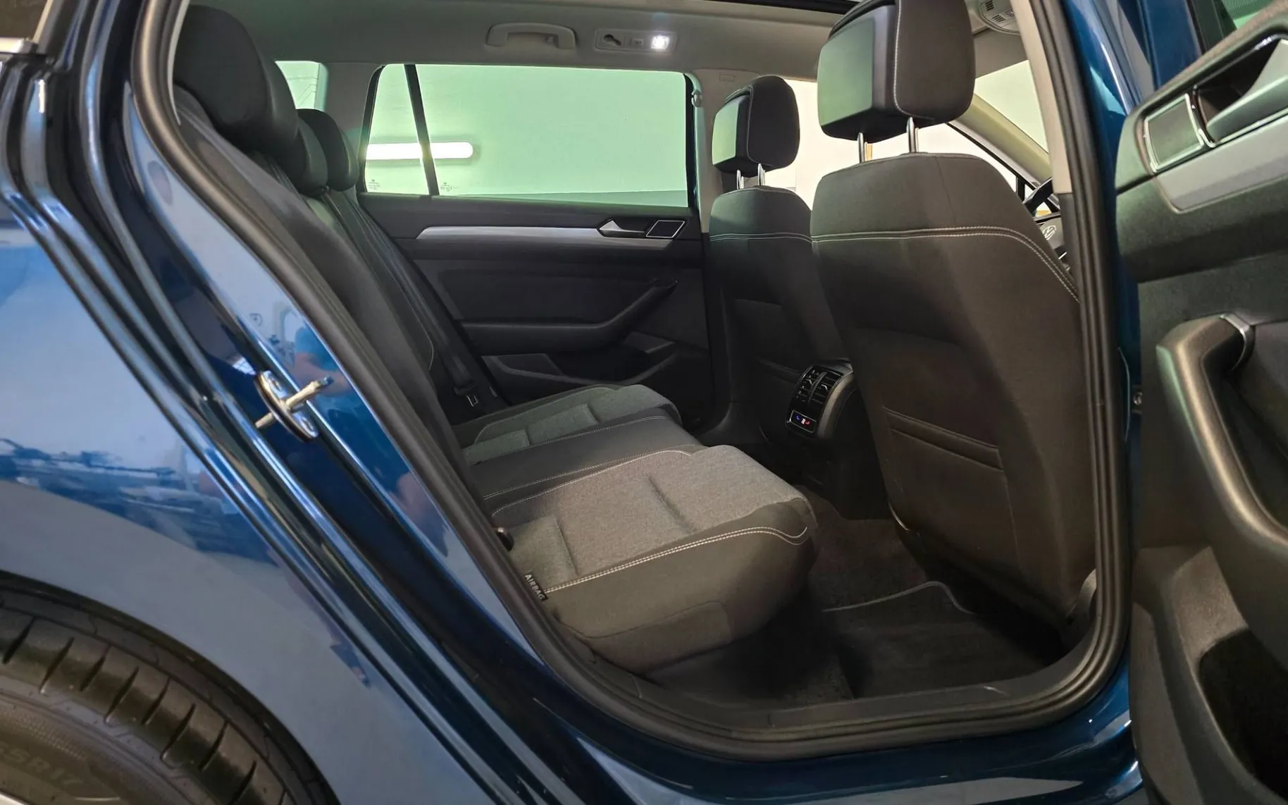 Notranja slika - Volkswagen Passat Variant - 2.0 TDI Business DSG - Matrix.virtual.360kam.pano - 18