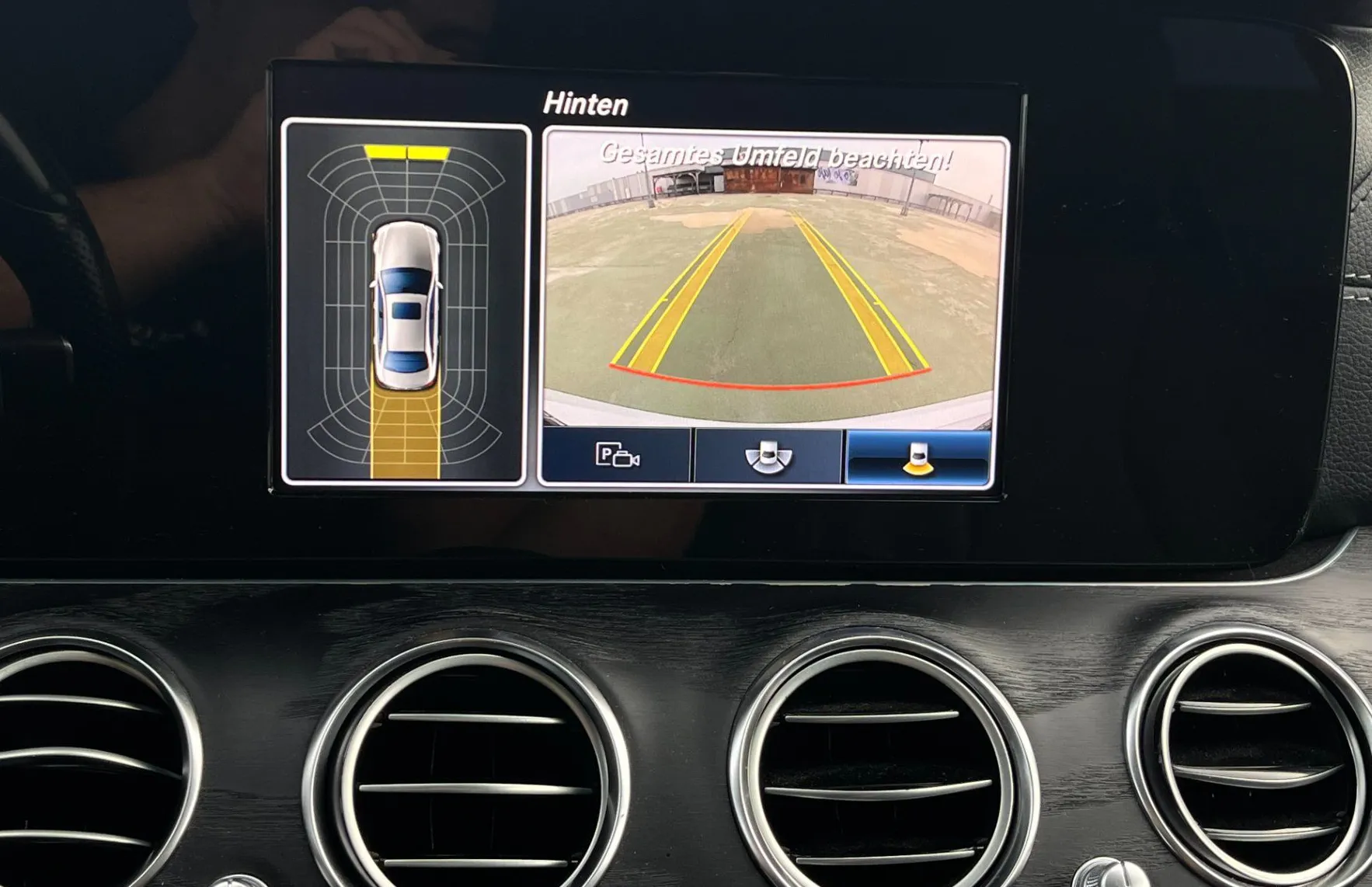 Zunanja slika - Mercedes-Benz E-Razred - E 200 d Avantgarde Avt. LED.VZR. KAM.2XPDC.NAVI - 16