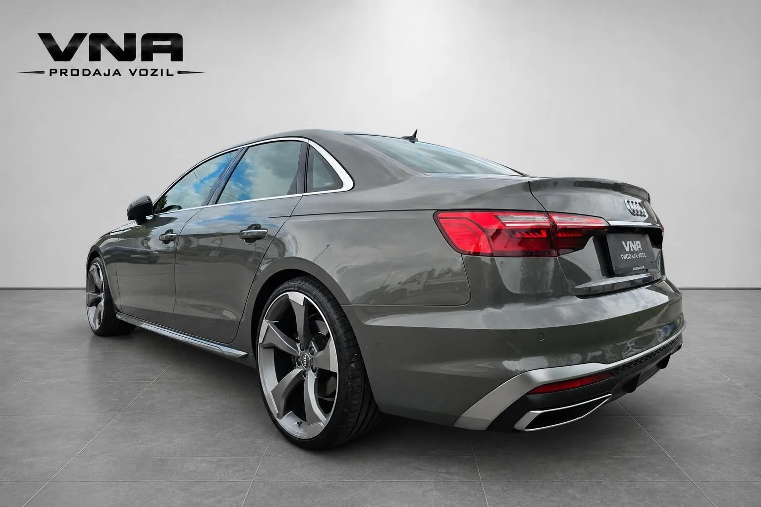 Zunanja slika - Audi A4 - TFSI S-LINE |NARDO|KAMERA|NAVI|PANO|ALU18|TOP| - 4