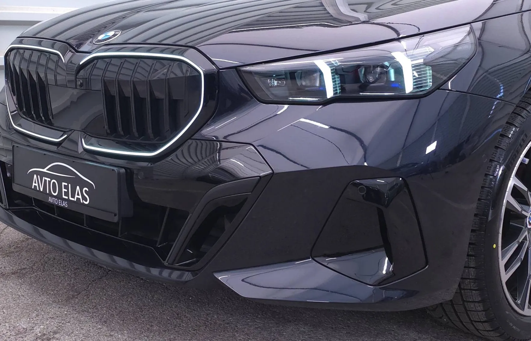 Zunanja slika - BMW Serija 5 - : 520d xDrive - M PRO - GRET HLAJ SED. - 360 KAM ... - 2