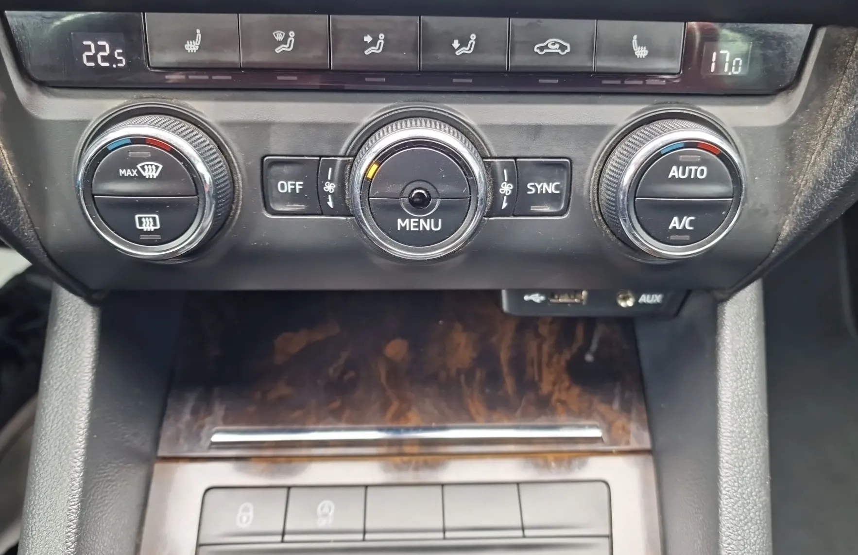Zunanja slika - Škoda Octavia - Combi 2.0 TDI - 13