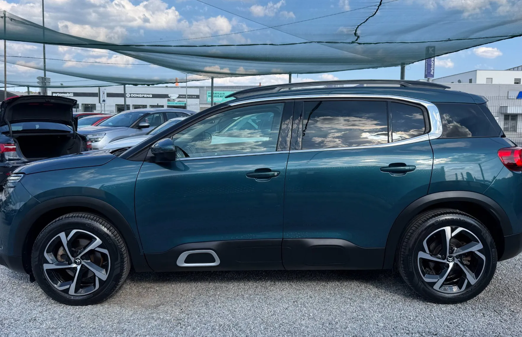 Zunanja slika - Citroën C5 Aircross - 1.2 SLO-VIRTUAL-KAMERA-NAVI-SAMO 85.000KM-ODLIČEN - 4
