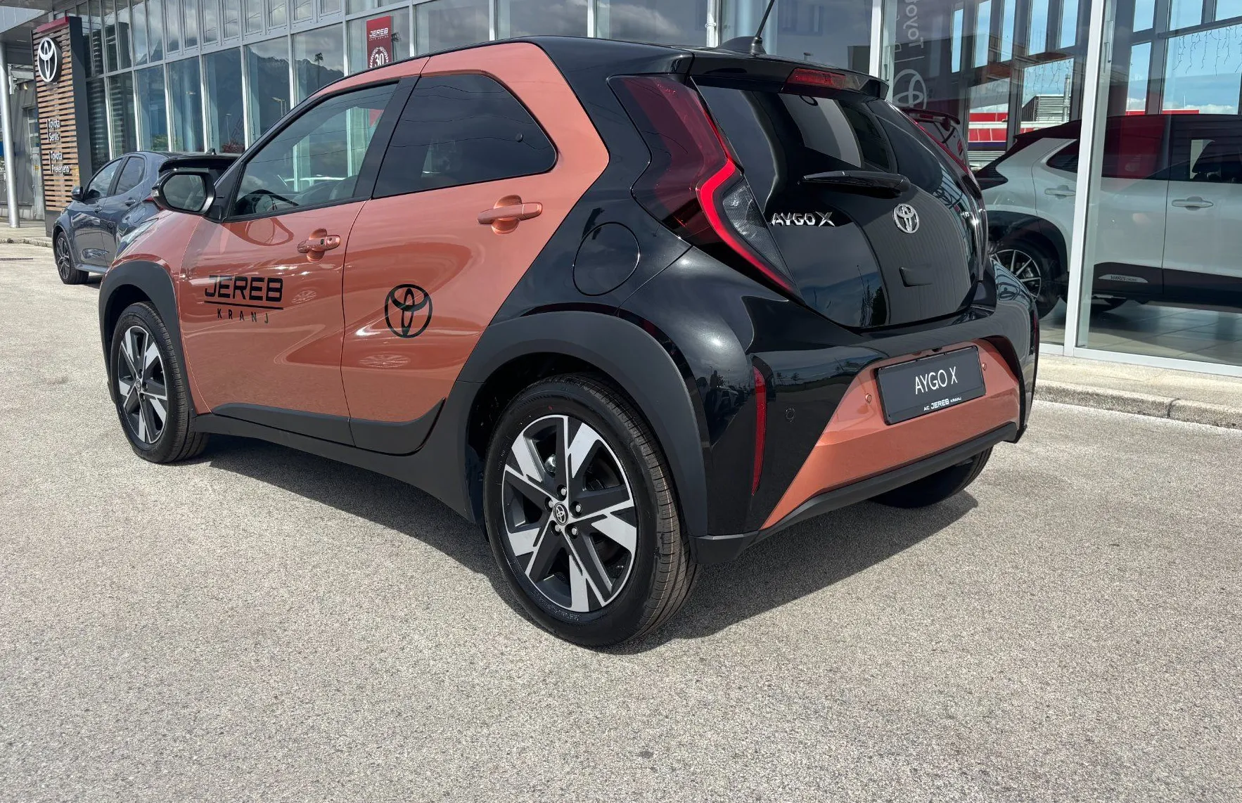 Zunanja slika - Toyota Aygo X - 1.5 HEV X-Trend Avt. Easy - 3