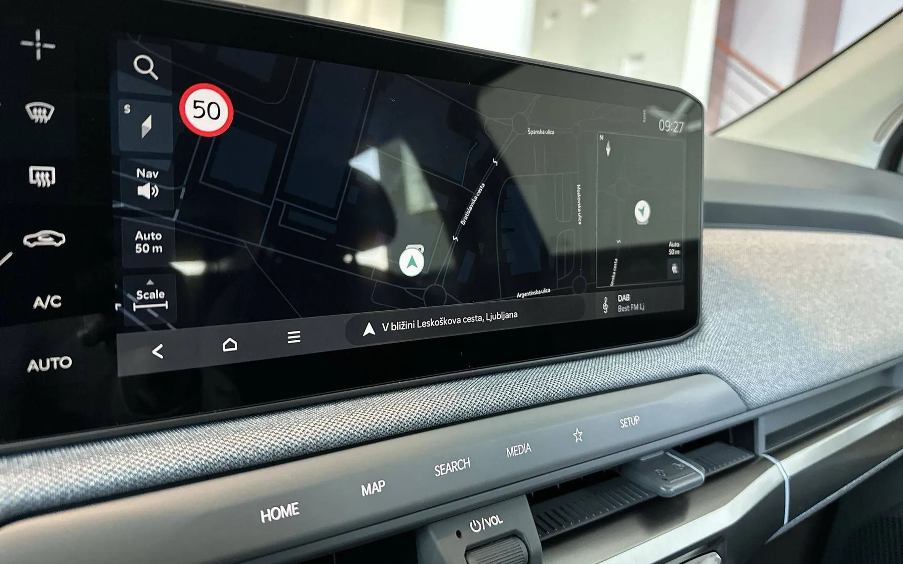 Notranja slika - KIA EV3 - STAR 58.3 kWh baterija - 17