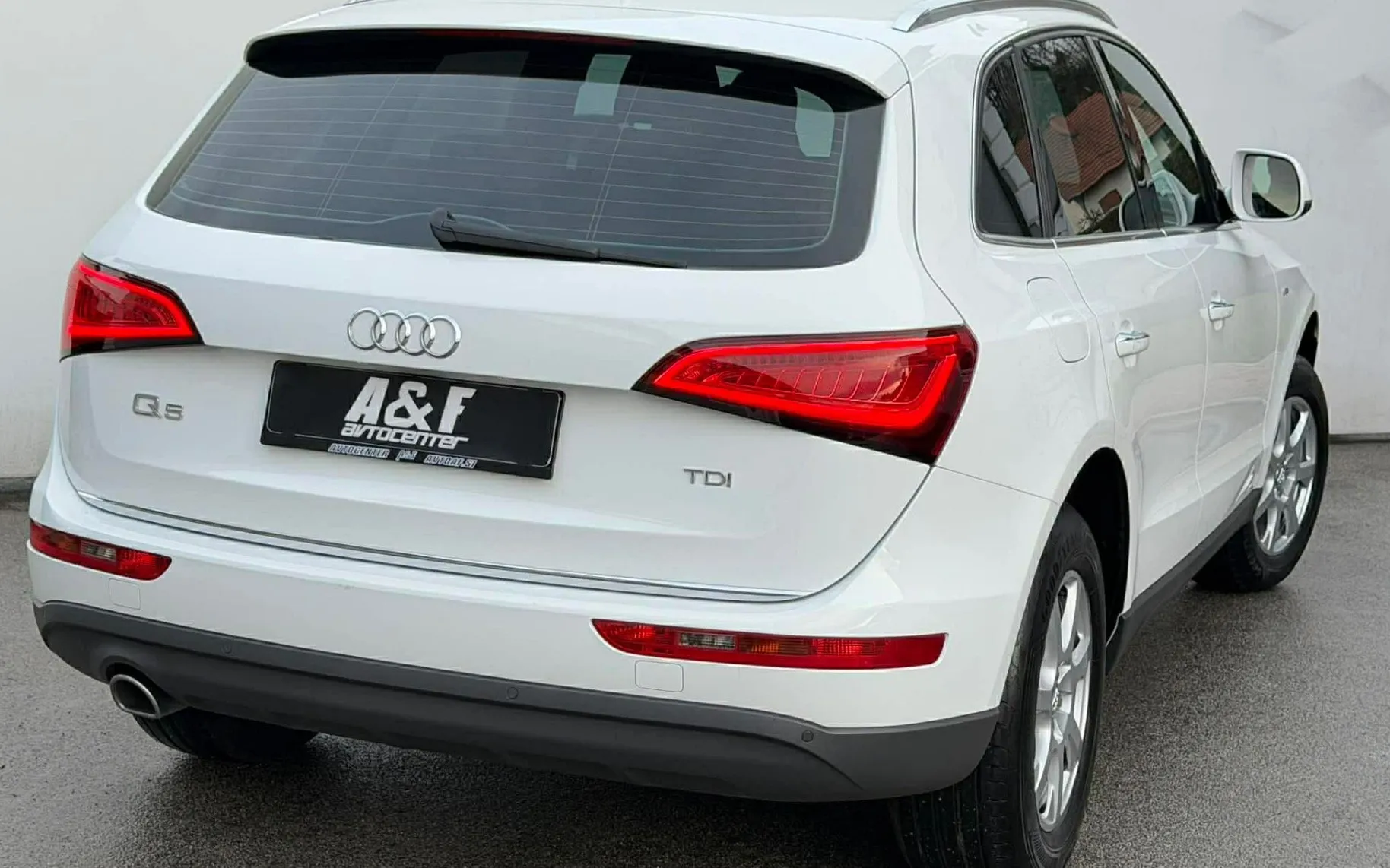 Zunanja slika - Audi Q5 - 2.0 TDI-XENON+LED-LIZING ZA TUJCE-ODLIČEN - 5