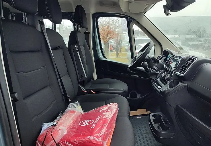 Zunanja slika - Citroën Jumper Confort - 2.2L 180 - 8