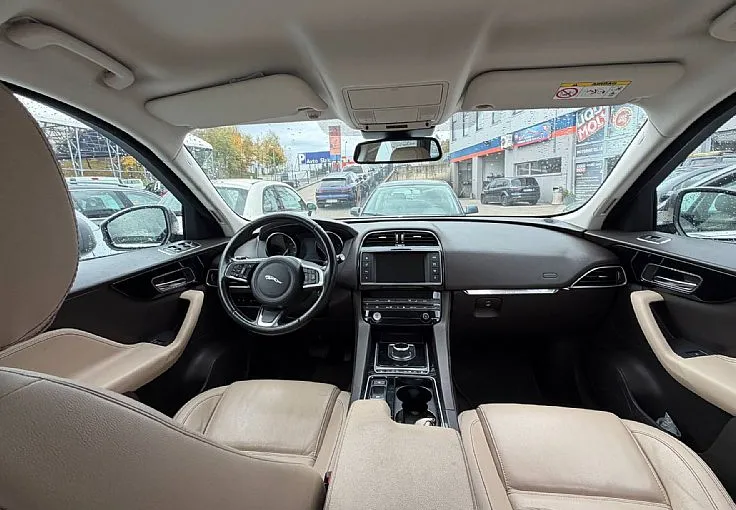 Zunanja slika - Jaguar F-PACE - AWD 2.0 D  20d  Prestige Avt. V OKVARI - 7
