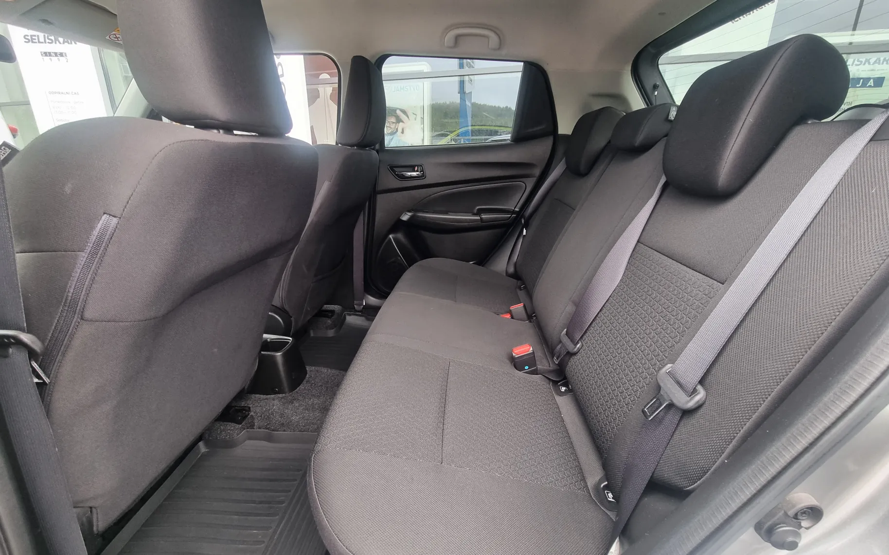 Zunanja slika - Suzuki Swift - 1.2 SLOVENSKI - 2. LASTNIK - ZNANA ZGODOVINA - 1