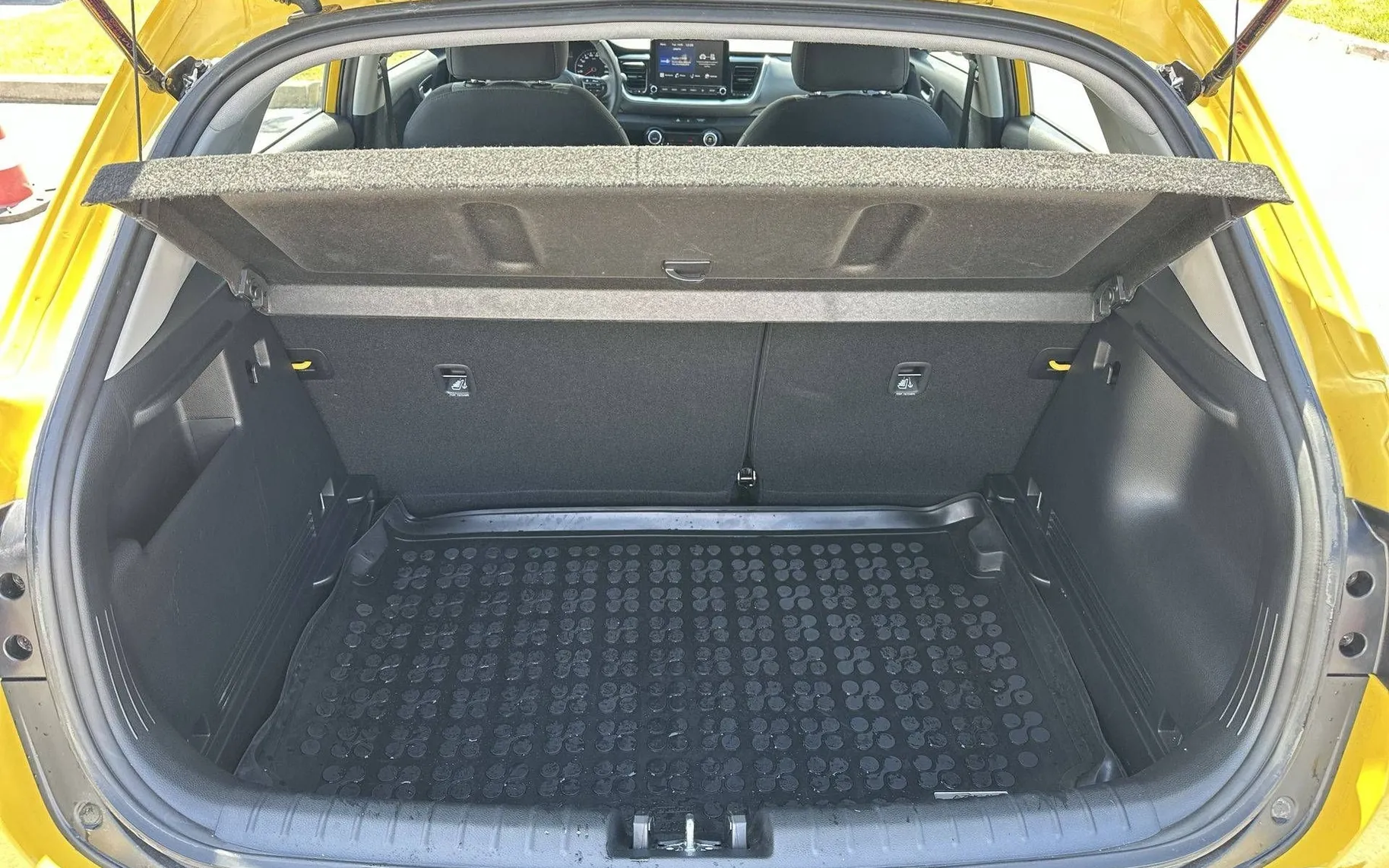Notranja slika - KIA Stonic - 1.0 T-GDi LX Urban ISG - 18