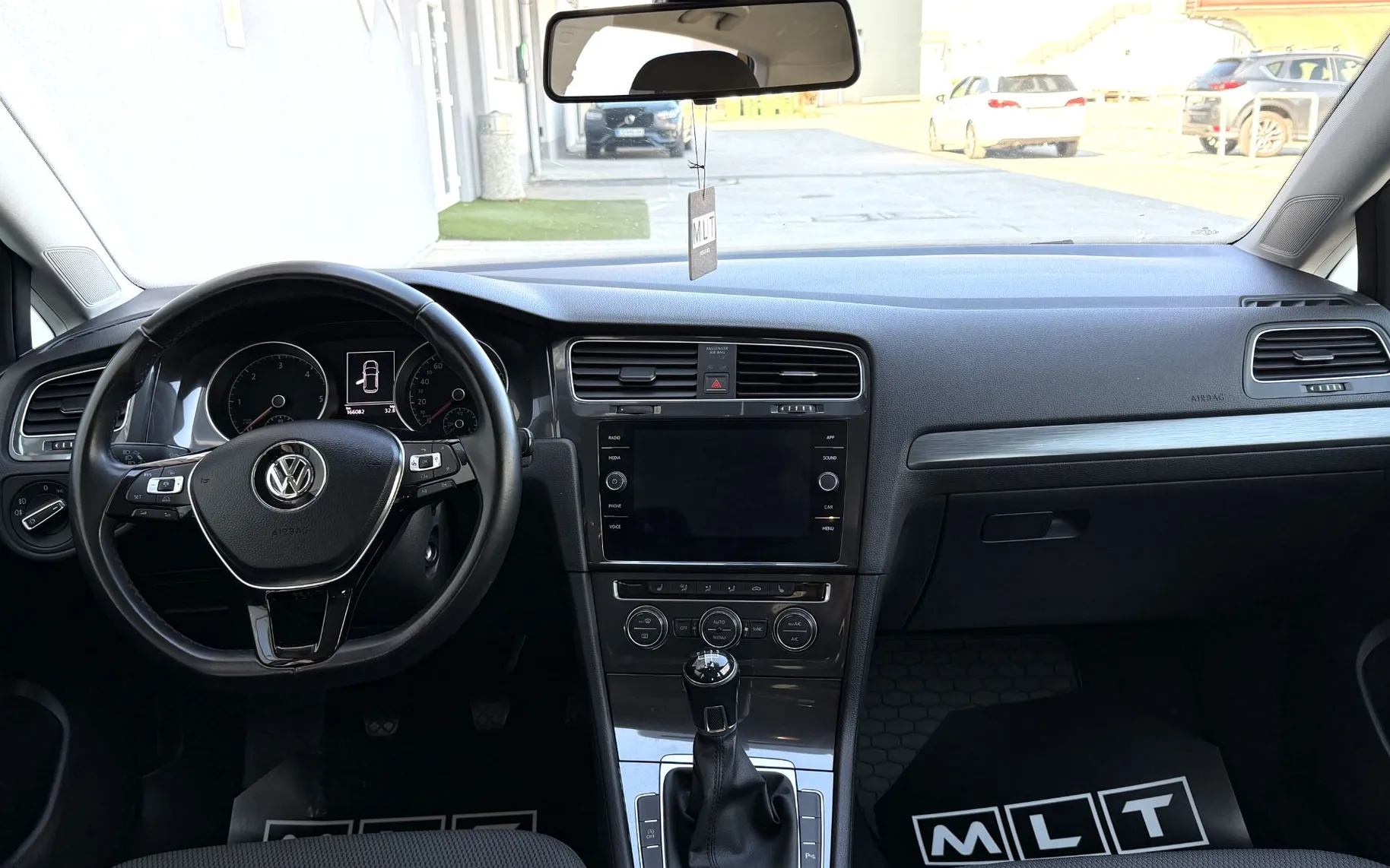 Zunanja slika - Volkswagen Golf - 1,6 TDI BMT - 11