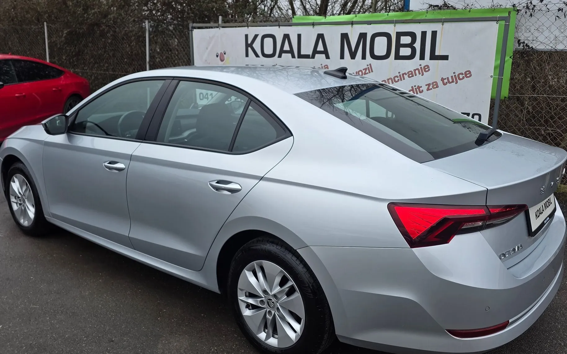 Zunanja slika - Škoda Octavia - 2.0 TDI LIMUZINA LED-ALU PLATIŠČA-ZASLON-PDC-1.LAS - 6