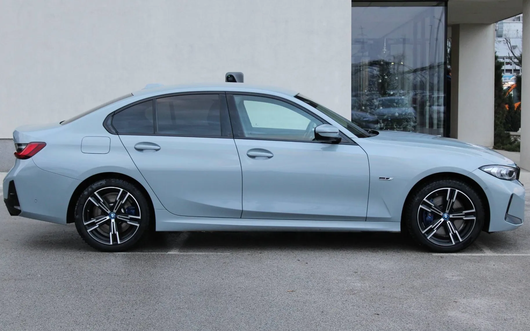 Zunanja slika - BMW Serija 3 - : 330E xDrive  A T  M SPORT LASER KAM WIDE - 6
