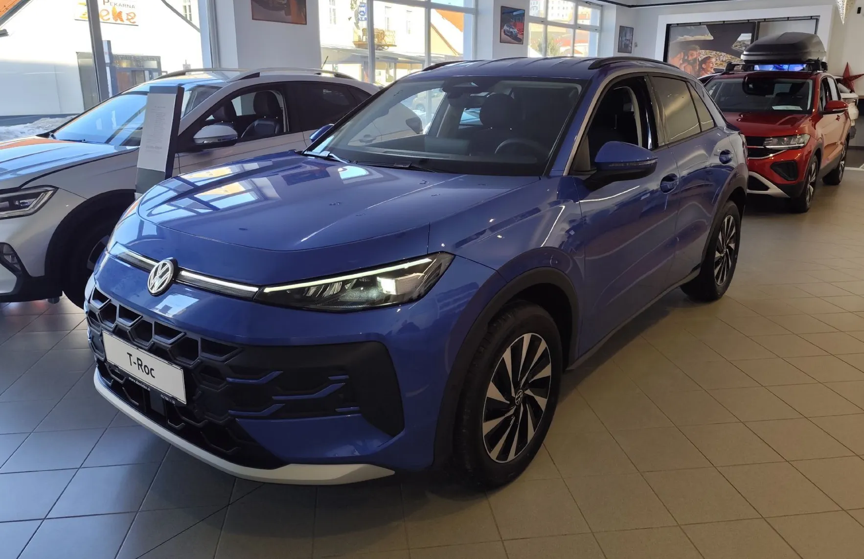 Zunanja slika - Volkswagen T-Roc - 1.5 eTSI Life DSG 110  150 - 2