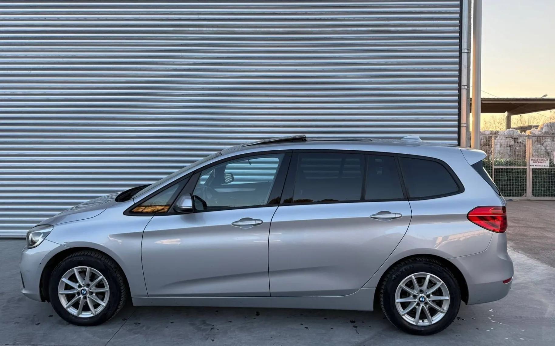 Zunanja slika - BMW serija 2 Gran Tourer: - 216d ... - 4