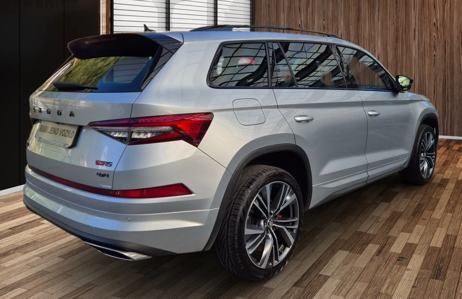 Zunanja slika - Škoda Kodiaq - 4x4 2.0 TSI RS DSG-SLO-1.LAST.-FUL OPREMA-ODLIČEN - 4