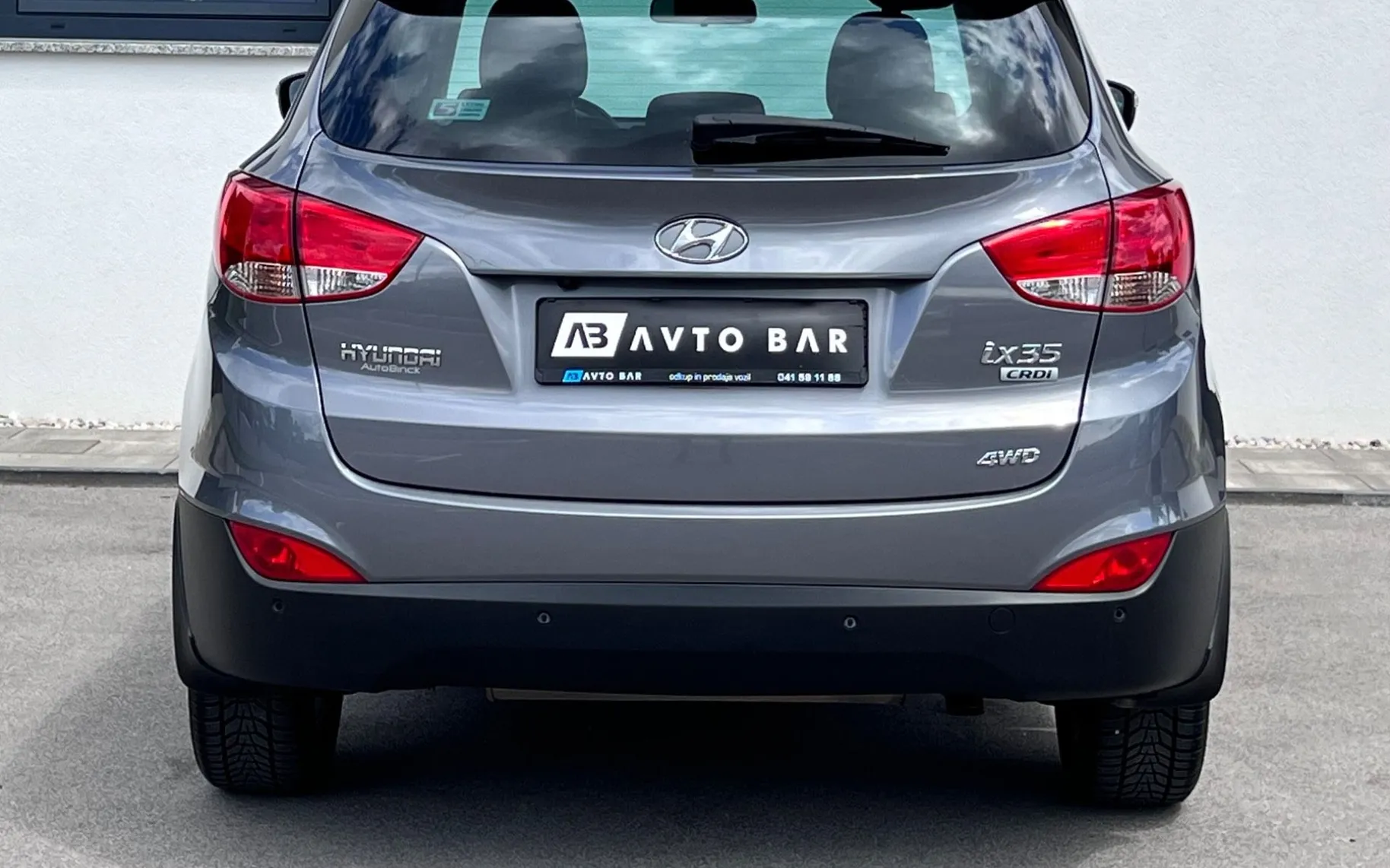 Notranja slika - Hyundai ix35 - 4WD 2.0 CRDi+1.LAST+SLO+NAVI+R.KAMERA - 7