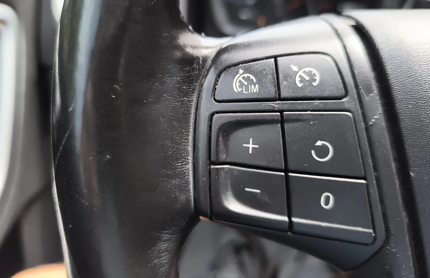 Zunanja slika - Volvo V60 - D2 1.6 TD- NAV- OPRAVLJEN VELIK SERVIS 05 2026 - 18