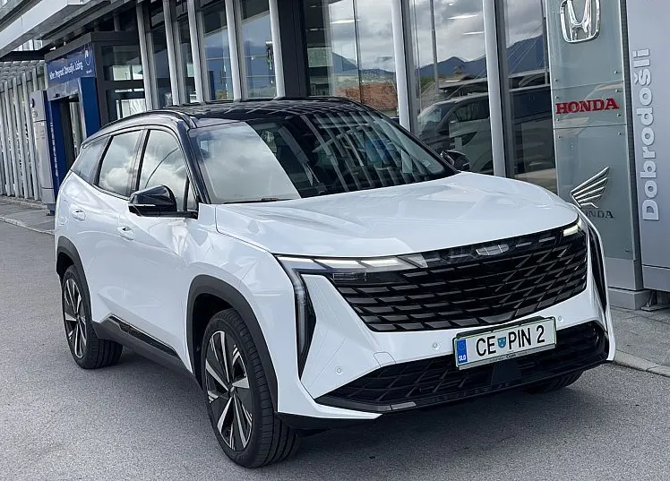 Zunanja slika - Geely StarRay - 2.0-AUT-AWD-GF+-ACC-LED-APPLECAR-HUD-PREMIUM - 1