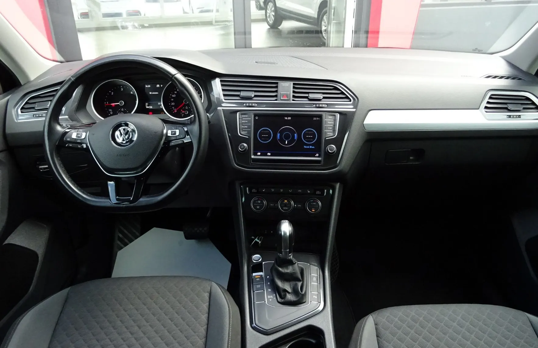 Zunanja slika - Volkswagen Tiguan - 2.0 TDI SCR BMT DSG COMFORTLINE 150KM-LEP- - 11