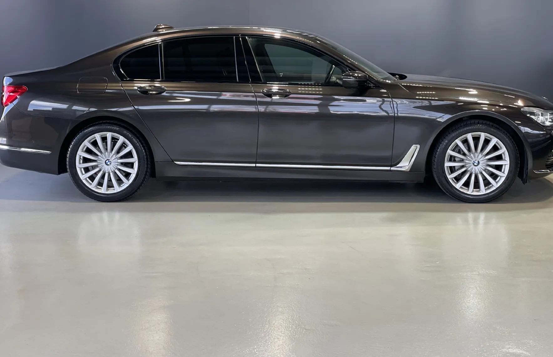 Zunanja slika - BMW Serija 7 - : XDRIVE-SOFT-HEAD UP-PANO-MEMORY-LED-VIRTUAL-NAVI - 4